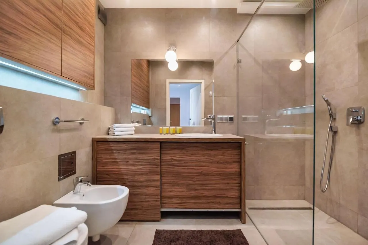 City Centre Luxury Apartment Warsaw Poland