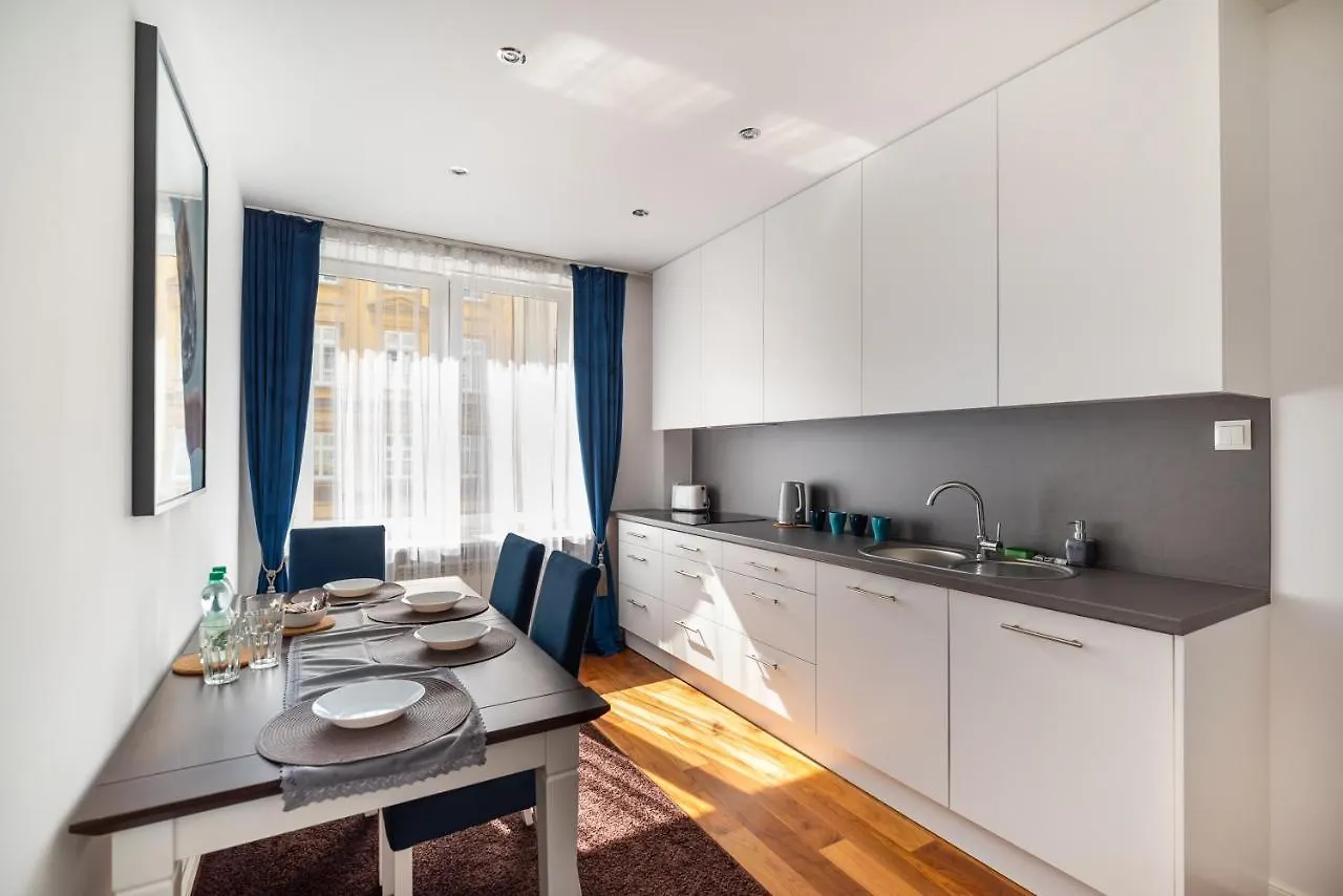 City Centre Luxury Apartment Warsaw